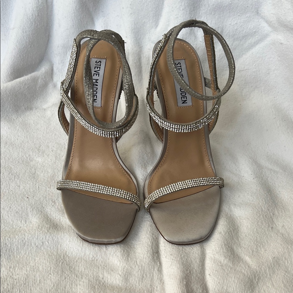 Steve Madden Glittering Rhinestone Silver Heels